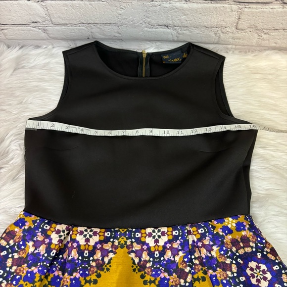 Just Taylor Sleeveless Fit and Flare Dress Size 4 - Picture 5 of 9